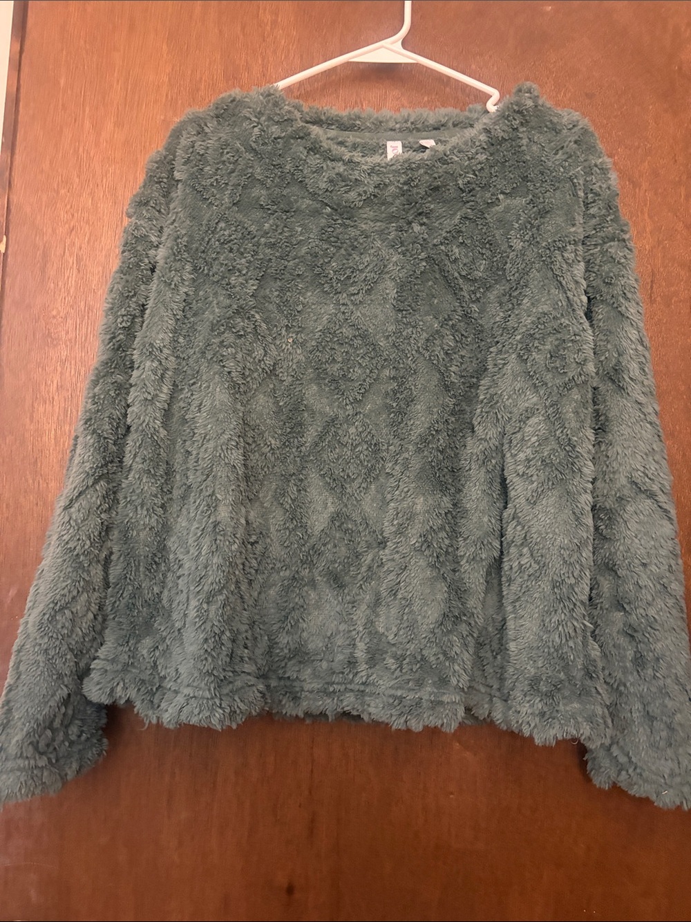 Plush Diamond-Texture Crewneck Sweater in Sage Green